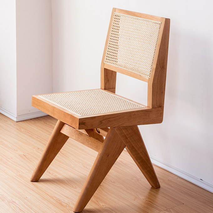 Sera Chair