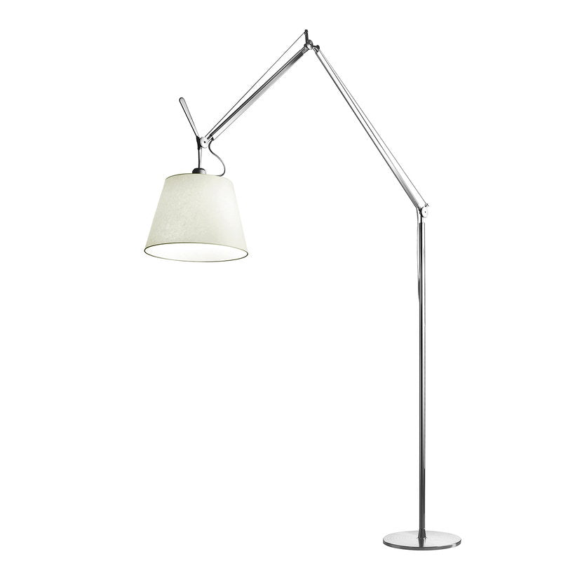 The shade of this unique ceiling lamp follows with its flexible arm wherever you need it.