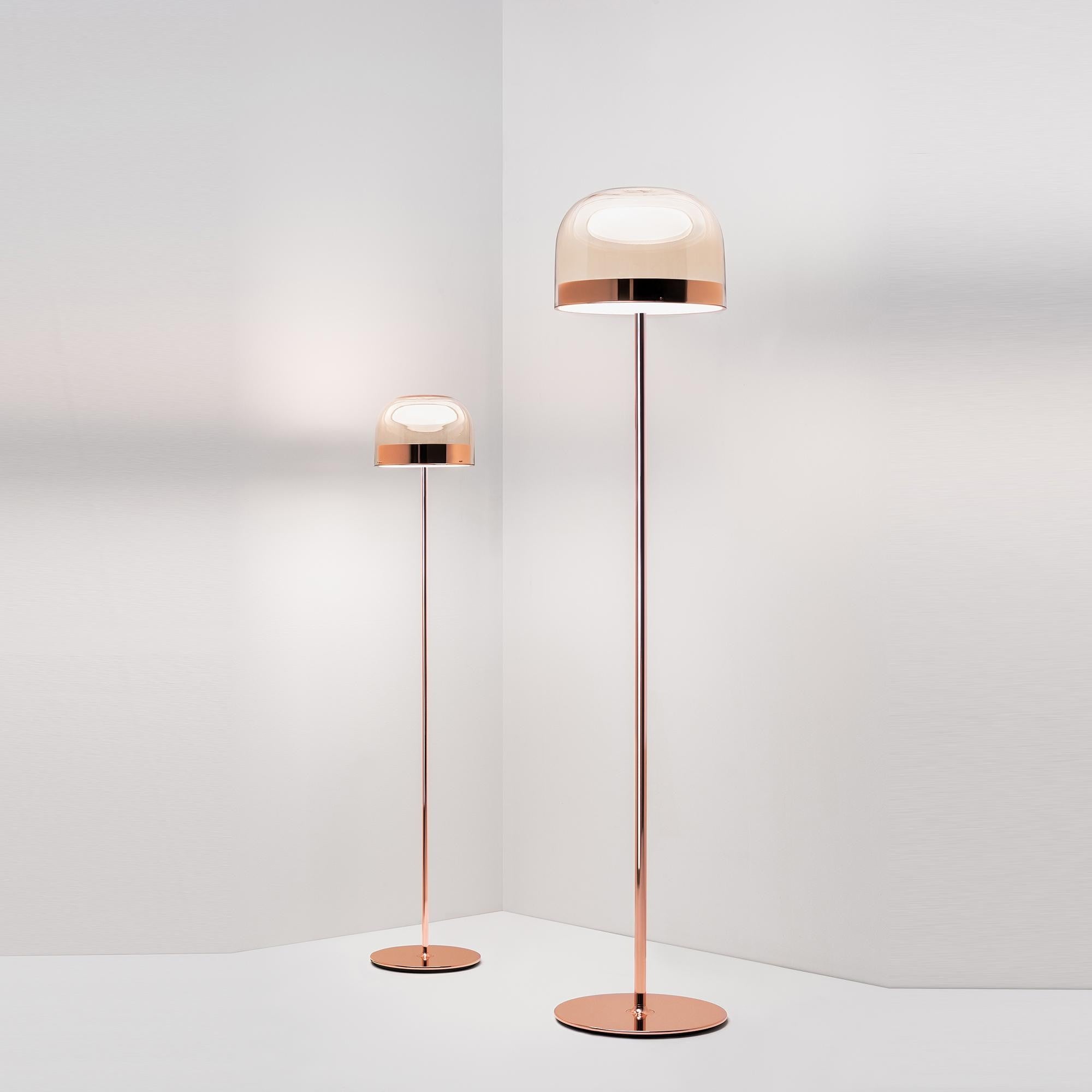 Austin is a contemporary reinterpretation of the classic lamp with a glass shade.